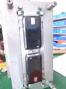 請(qǐng)各位做注塑自動(dòng)化大師指點(diǎn),如圖啤塑手機(jī)外套殼的模具,產(chǎn)品周邊有死扣 不設(shè)斜頂 在模具固有條件下